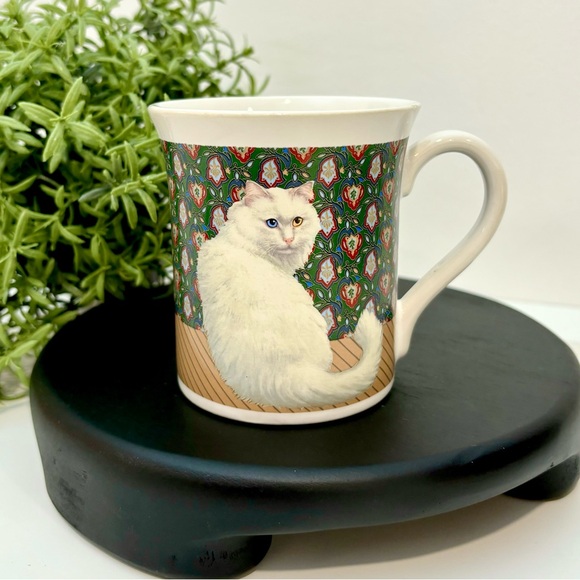 Beautiful Unique Vintage Hallmark Ceramic Fluffy Cat Mug - Picture 4 of 7